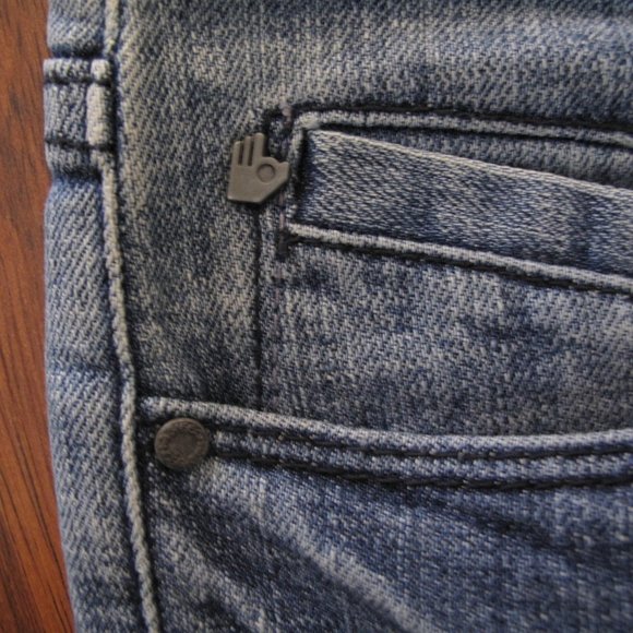 SASSON Skinny Leg Shuffle Jeans - Picture 4 of 10